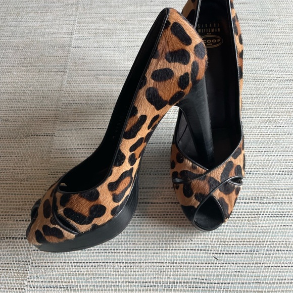 Stuart Weitzman Shoes - Stuart Weitzman Leopard Print Calf Hair Peep Toe Heels Size 8M